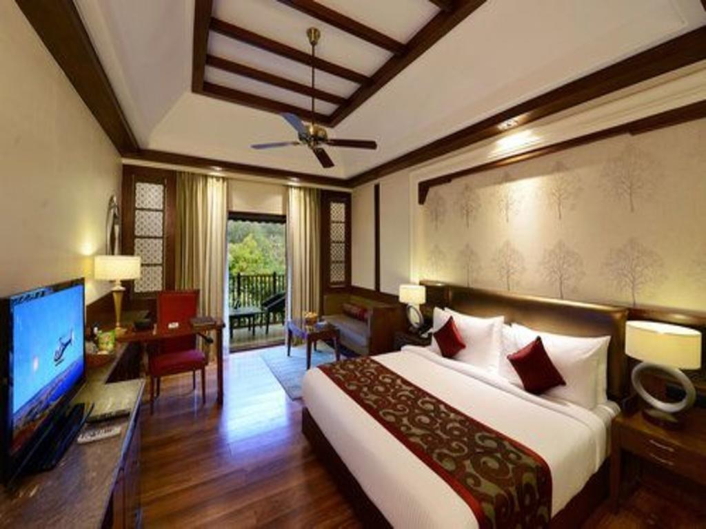 Luxury Cottage with Balcony: 10% discount on Food & Beverages (excluding In-Room Dining and Liquor), 10% discount on Spa Services, Laundry Services, Complimentary Happy Hour Offer – Buy 1 Get 1 Free, available daily from 11:00 AM to 7:00 PM.